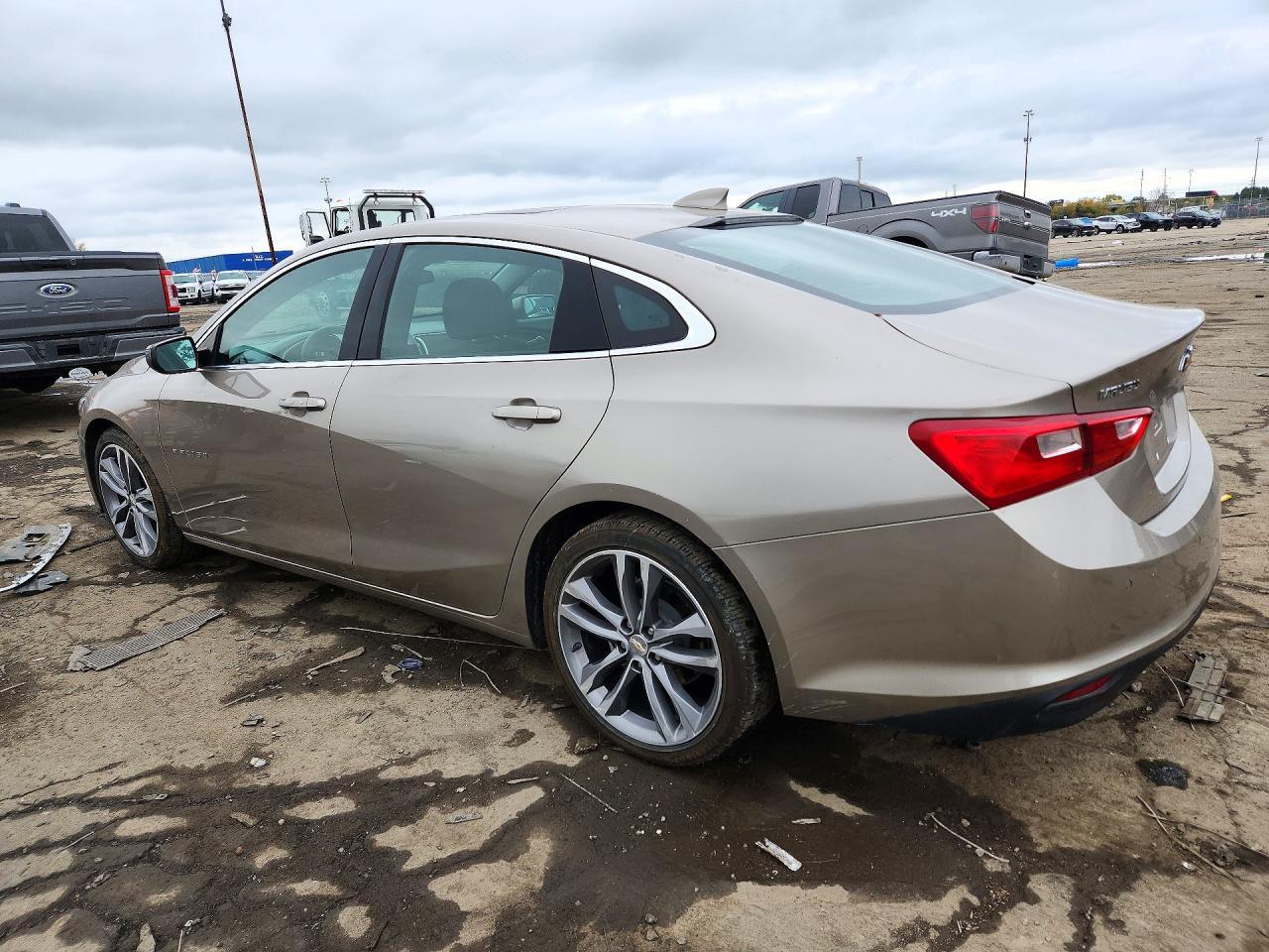 2023 Chevrolet Malibu Lt - Фото 2