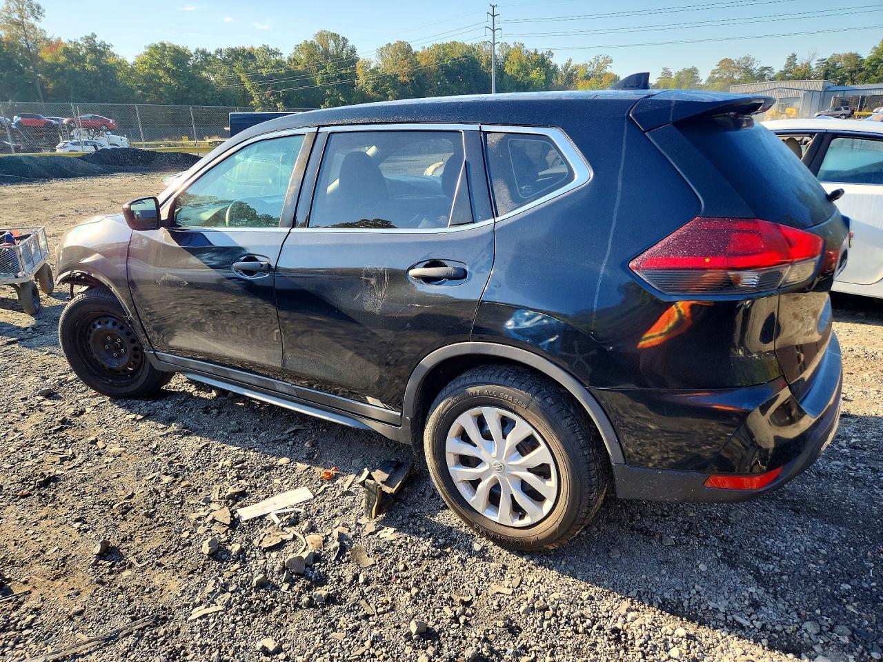 2019 Nissan Rogue S - Image 2