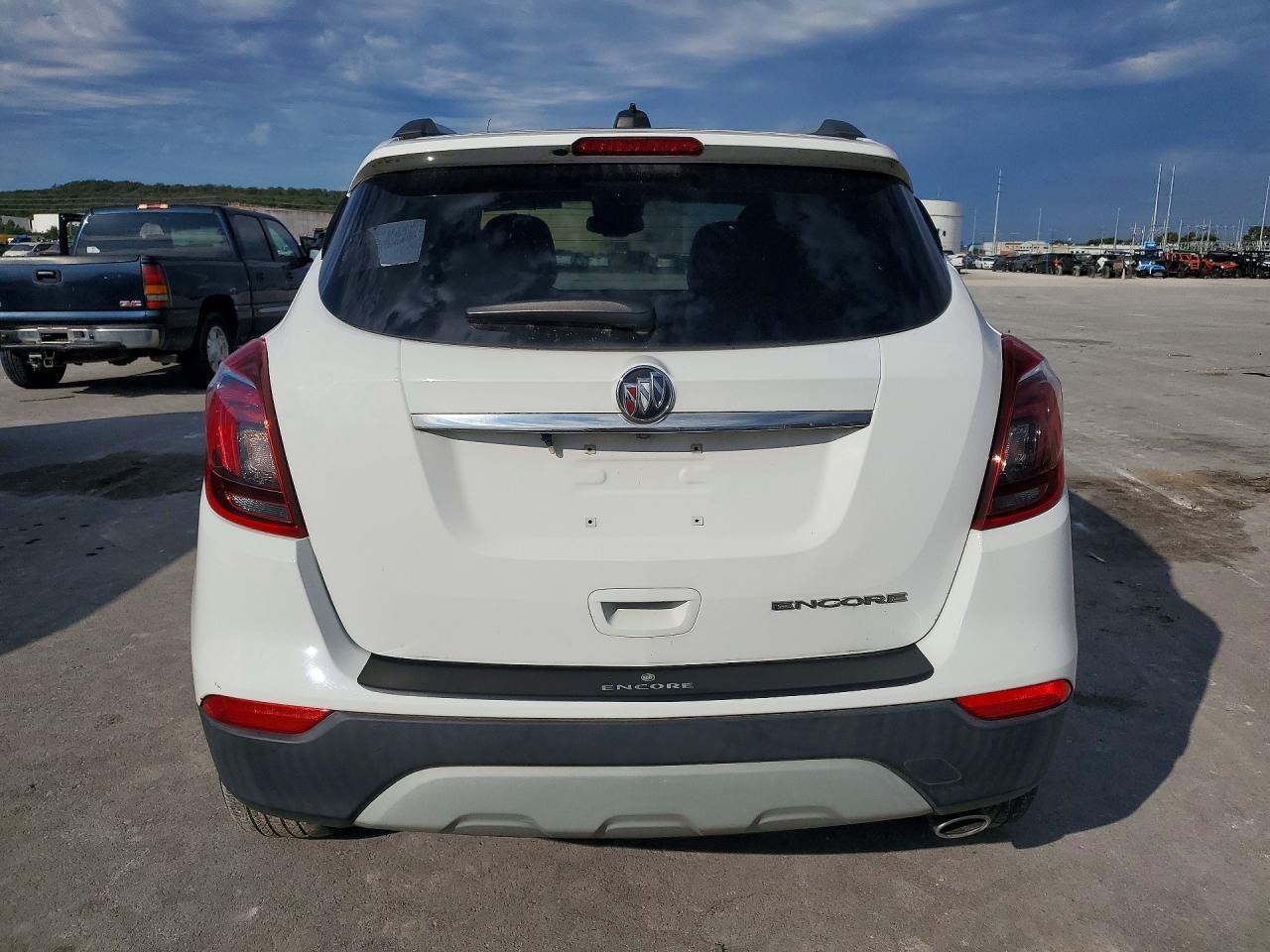 2020 Buick Encore Essence - Image 6