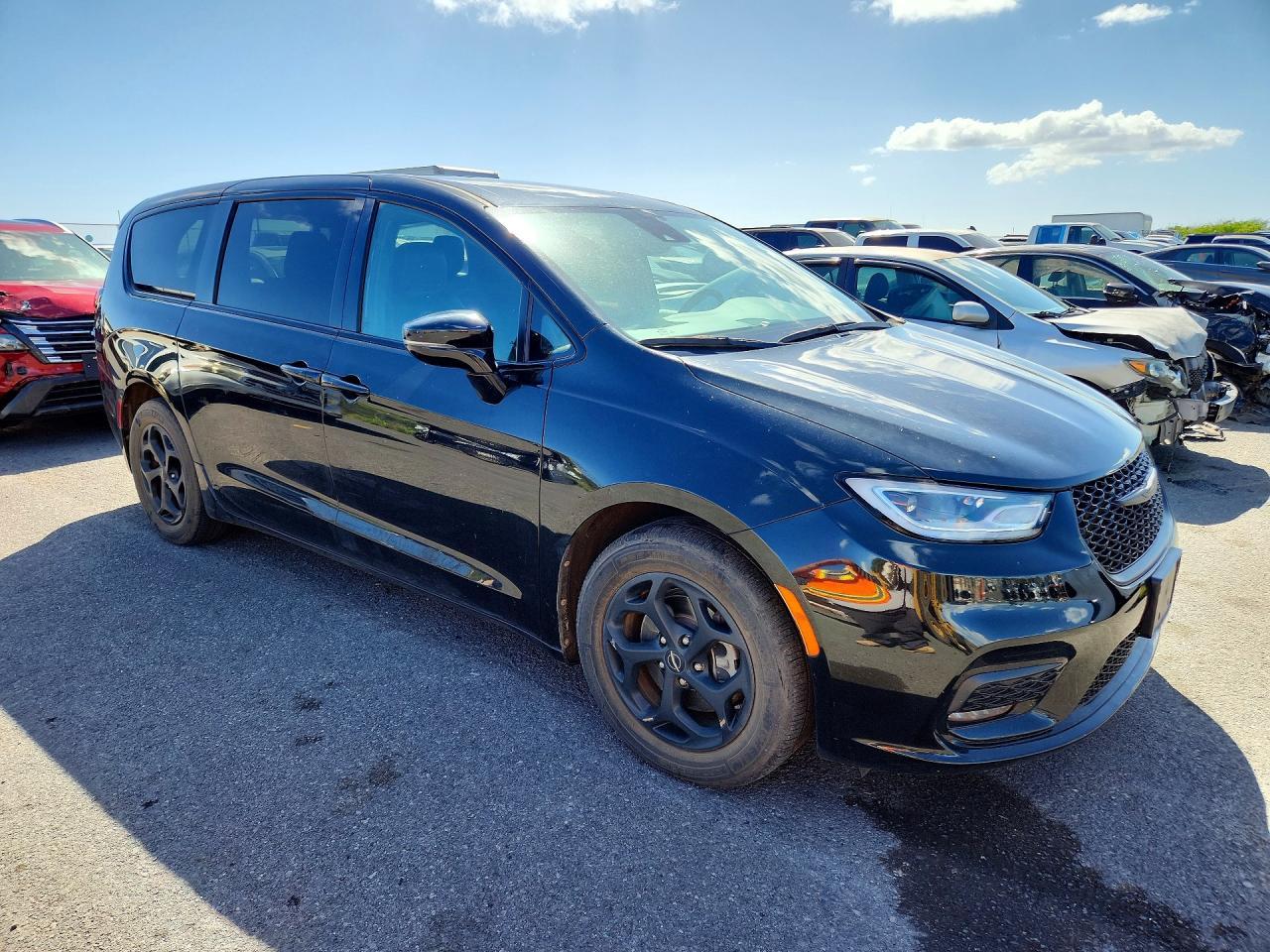 2022 Chrysler Pacifica Hybrid Touring L - Фото 4