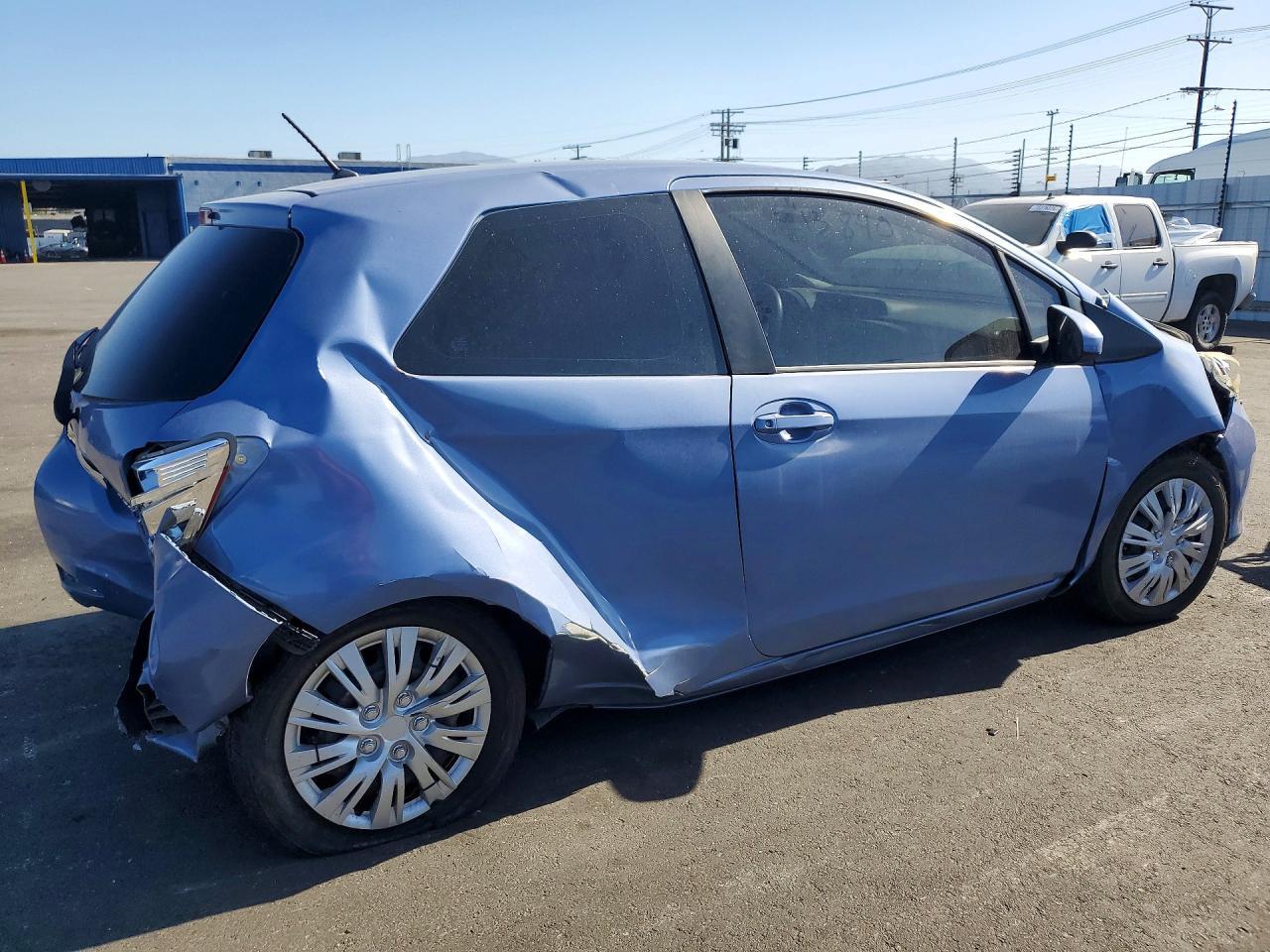 2014 Toyota Yaris 3-Door L Fleet - Image 3