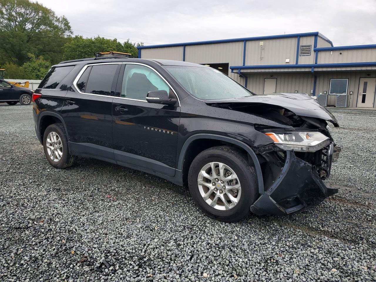 2021 Chevrolet Traverse Lt - Image 4