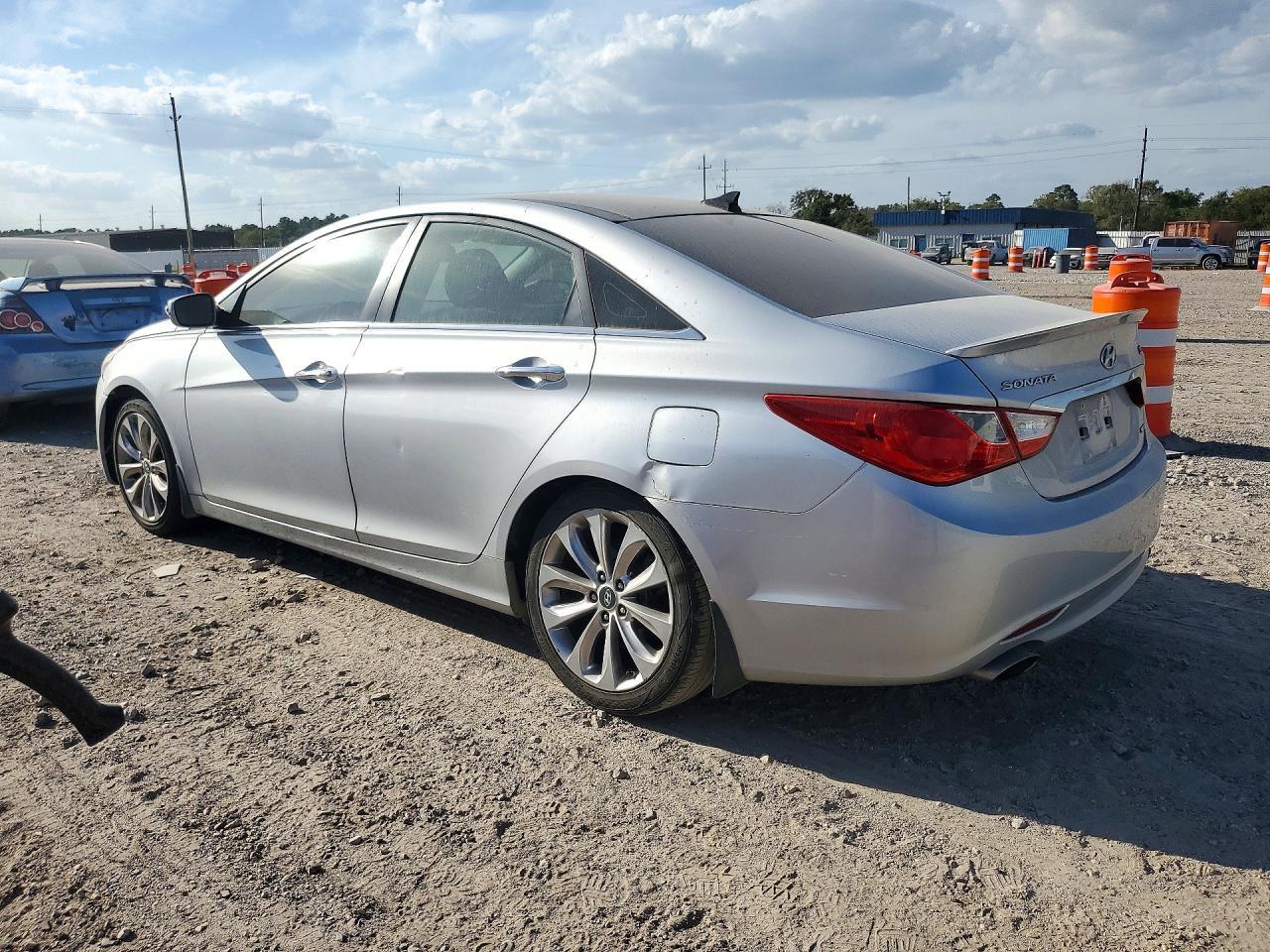 2012 Hyundai Sonata Limited 2.0T - Фото 2