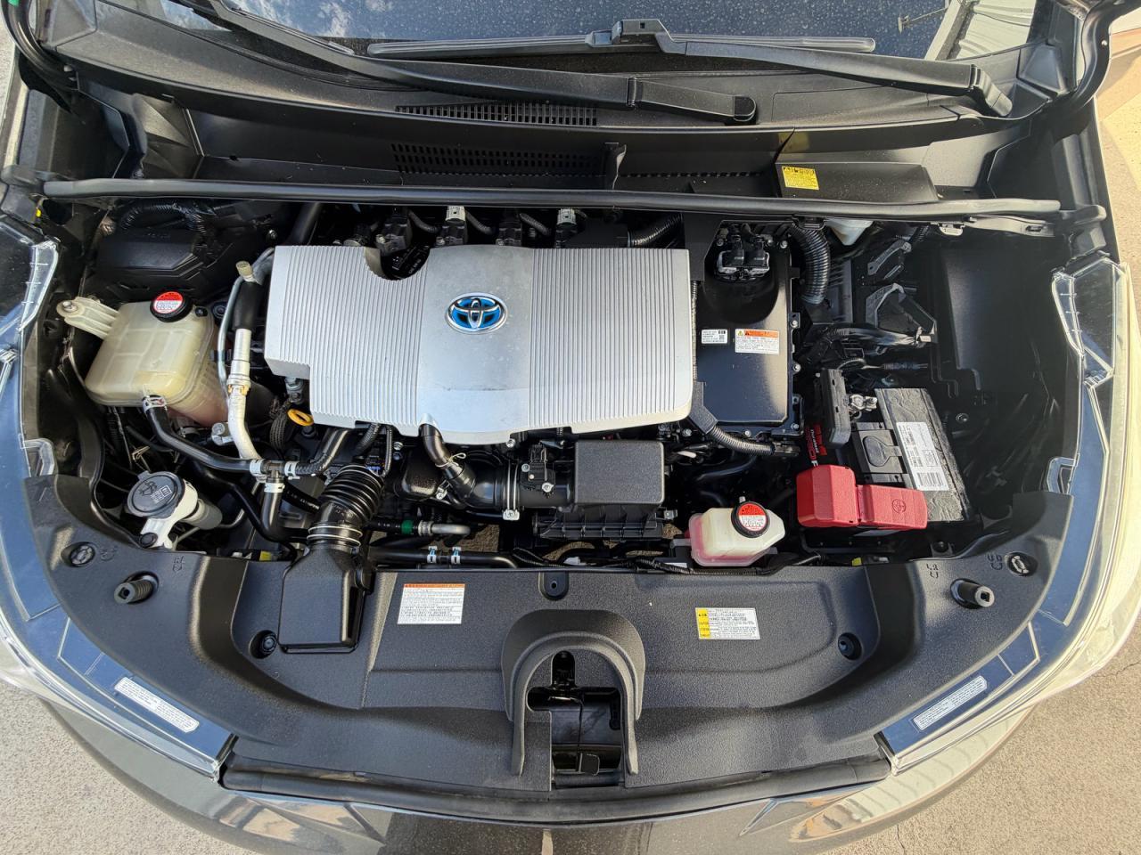 2016 Toyota Prius Two - Фото 7