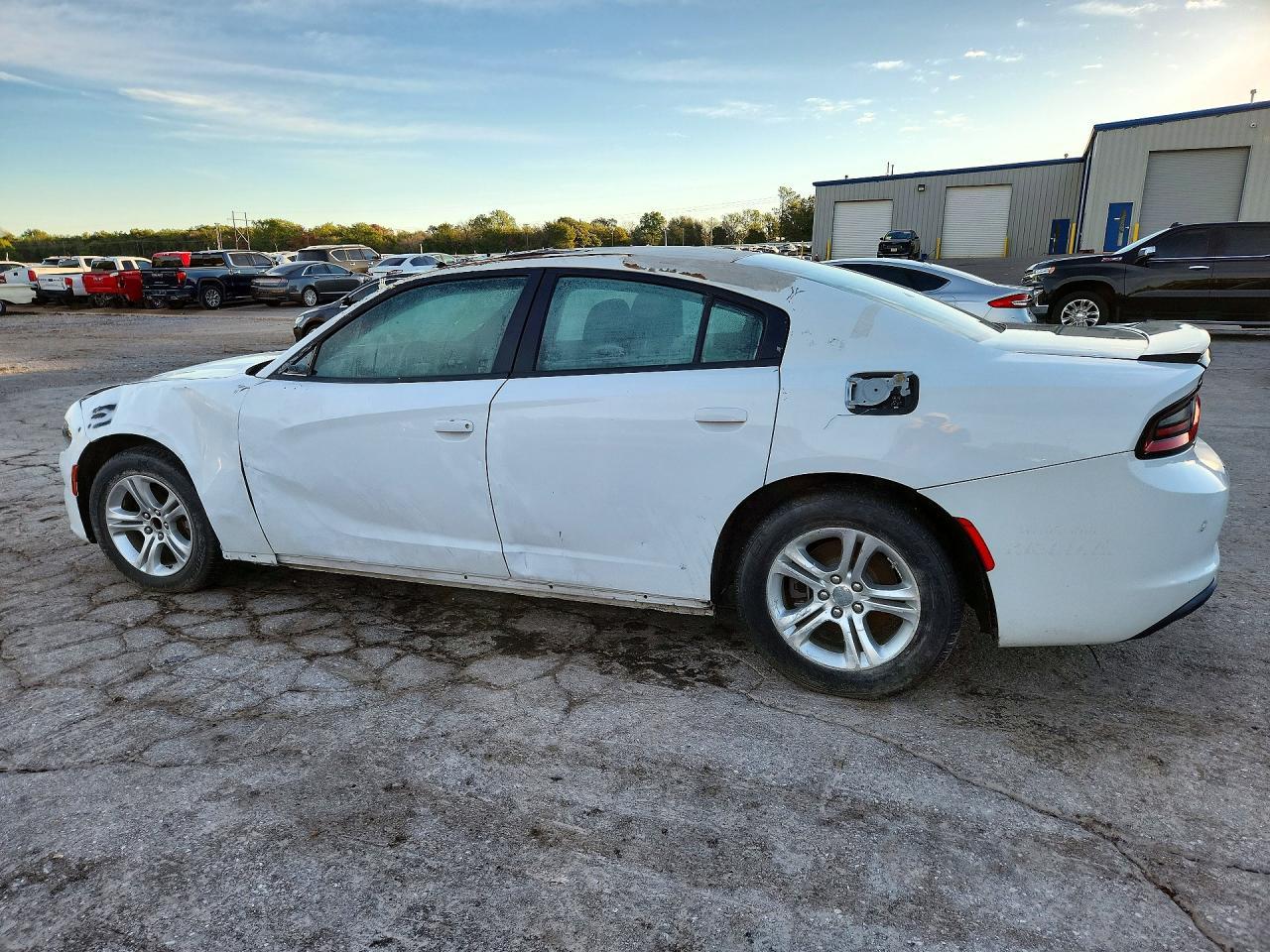 2022 Dodge Charger Sxt - Фото 2