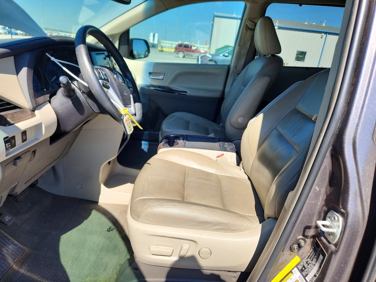 2015 Toyota Sienna Xle 8-Passenger - Фото 7