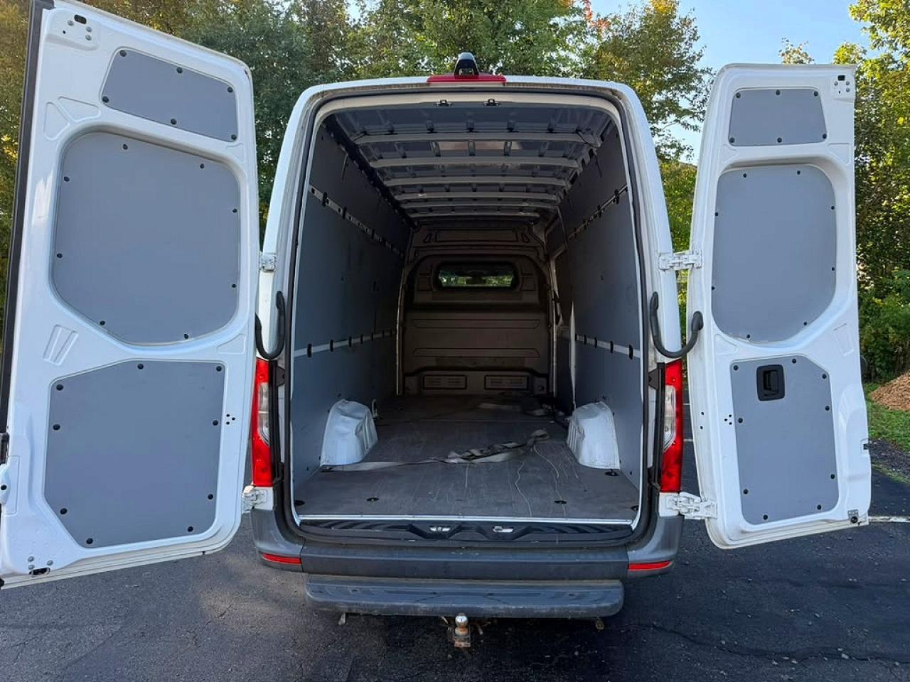 2023 Mercedes-Benz Sprinter 2500 - Фото 7