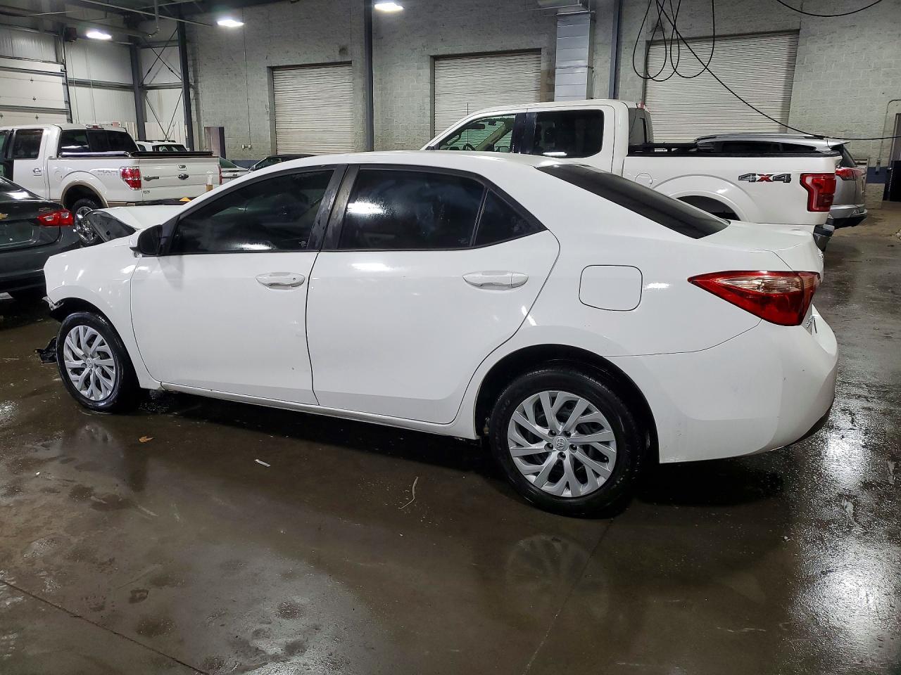 2018 Toyota Corolla Le - Фото 2