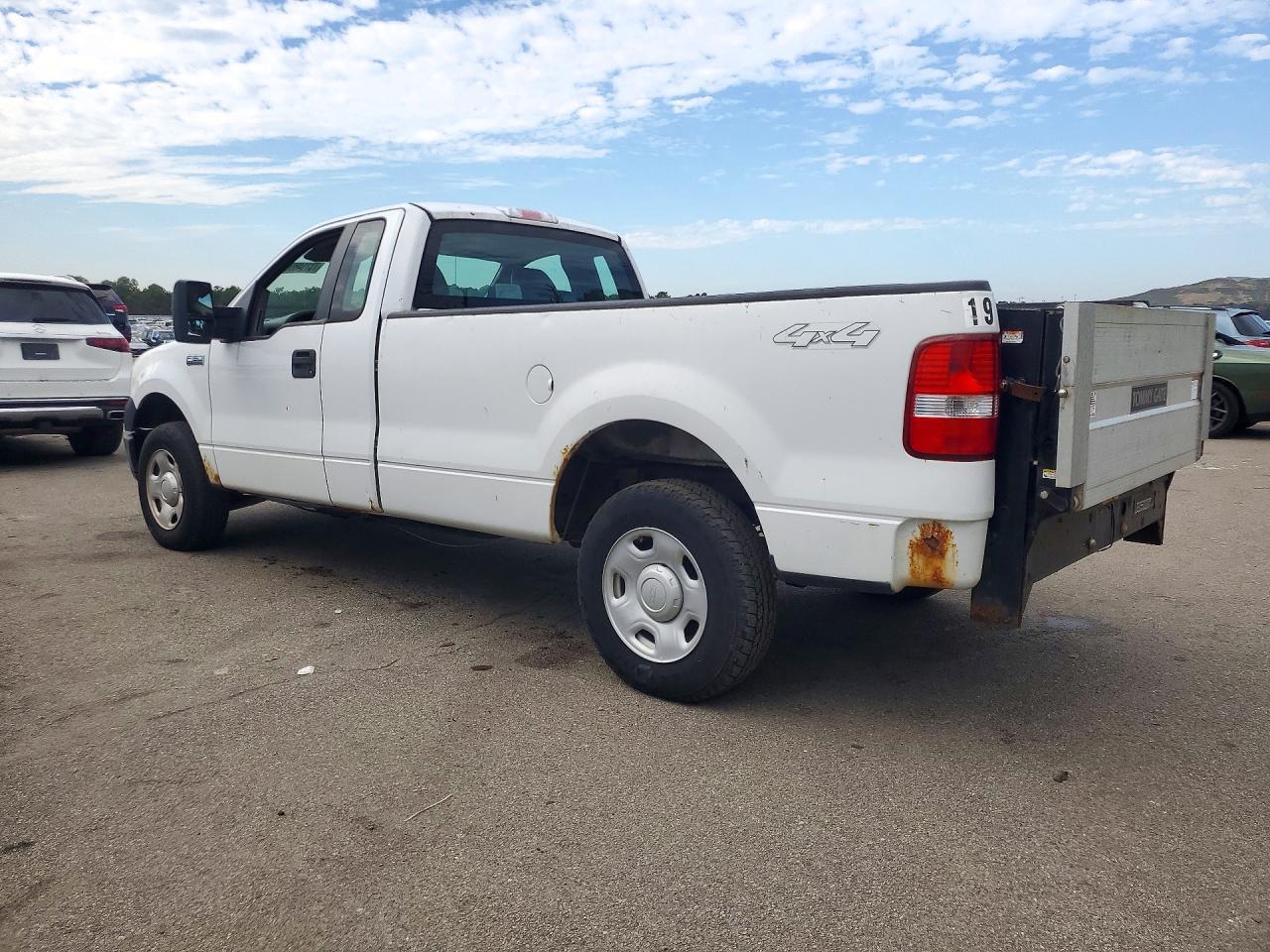 2007 Ford F150 - Image 2