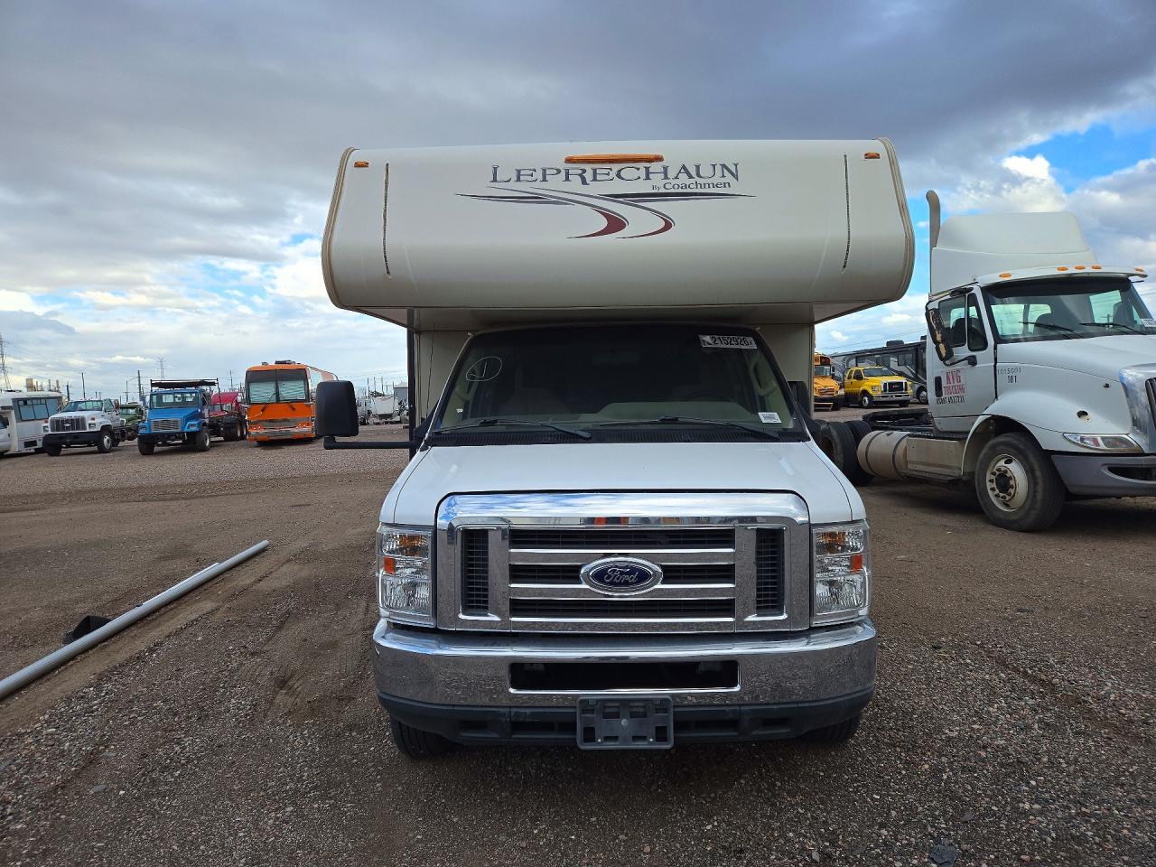 2019 Coachmen Leprechan Rv - Фото 5