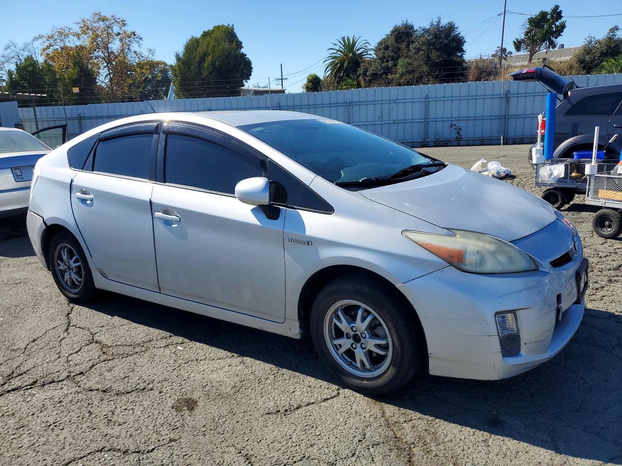 2010 Toyota Prius Iii - Image 4