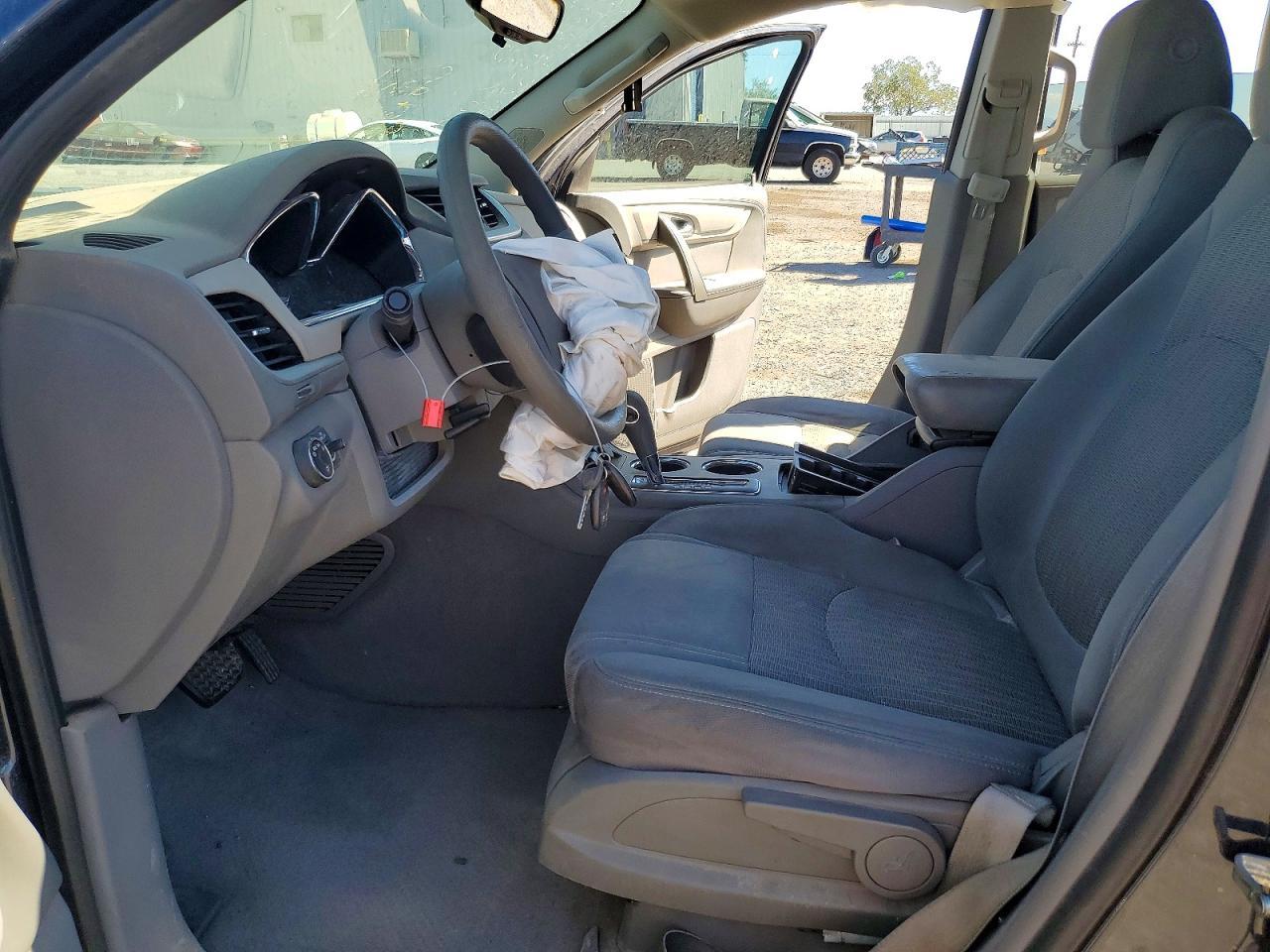 2015 Chevrolet Traverse Ls - Image 7