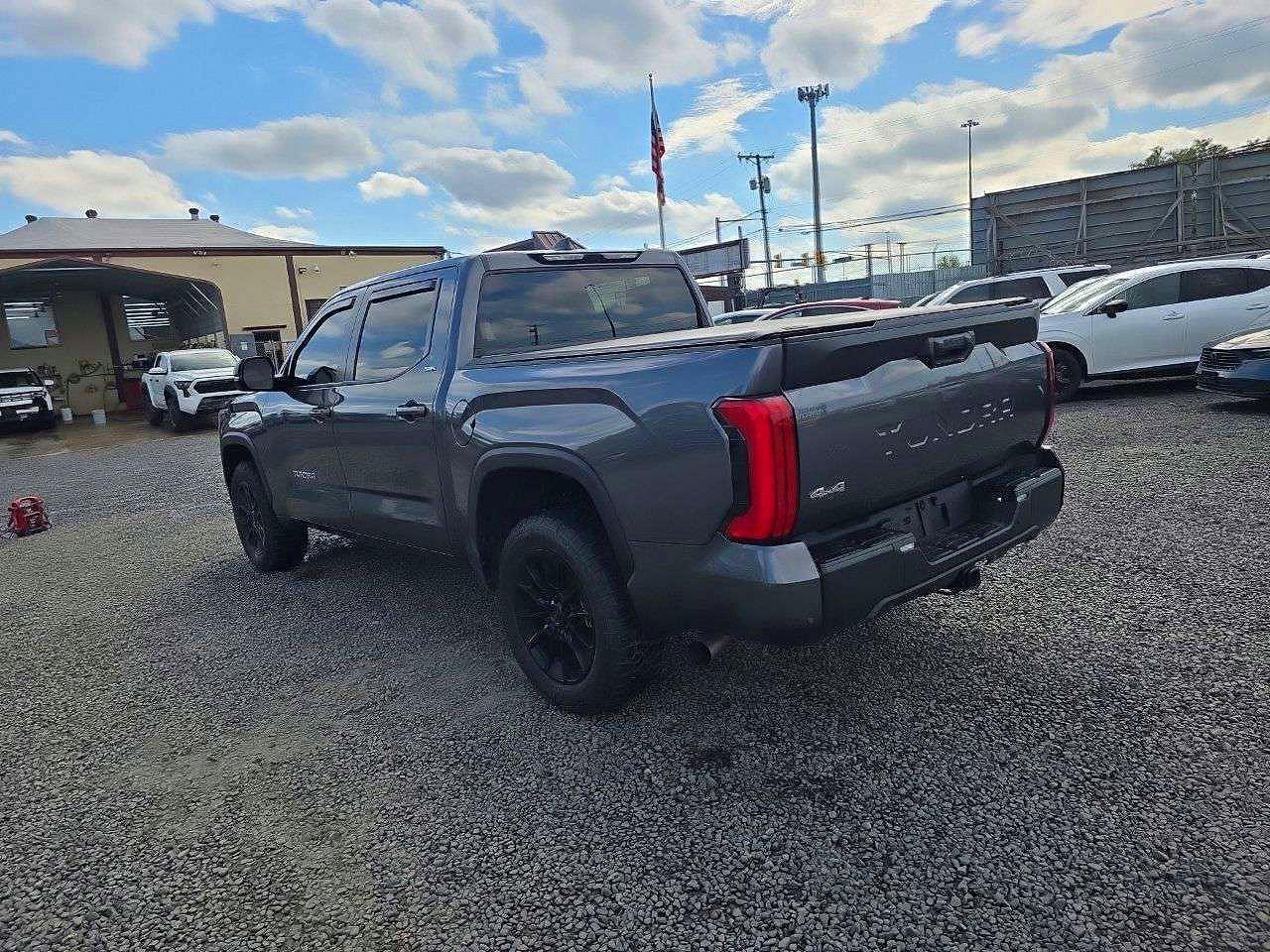 2024 Toyota Tundra Sr5 - Фото 2