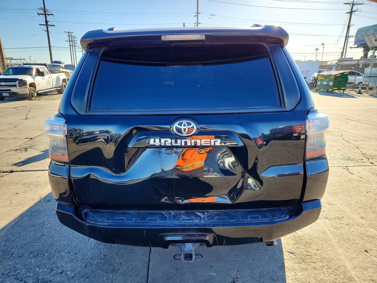 2021 Toyota 4Runner Sr5 - Image 6