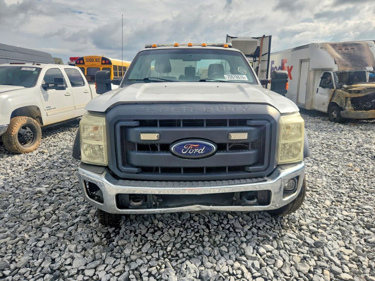 2016 Ford F550 Super Duty - Image 5