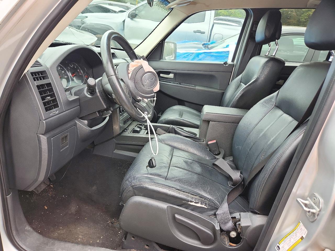 2011 Jeep Liberty Sport - Фото 7