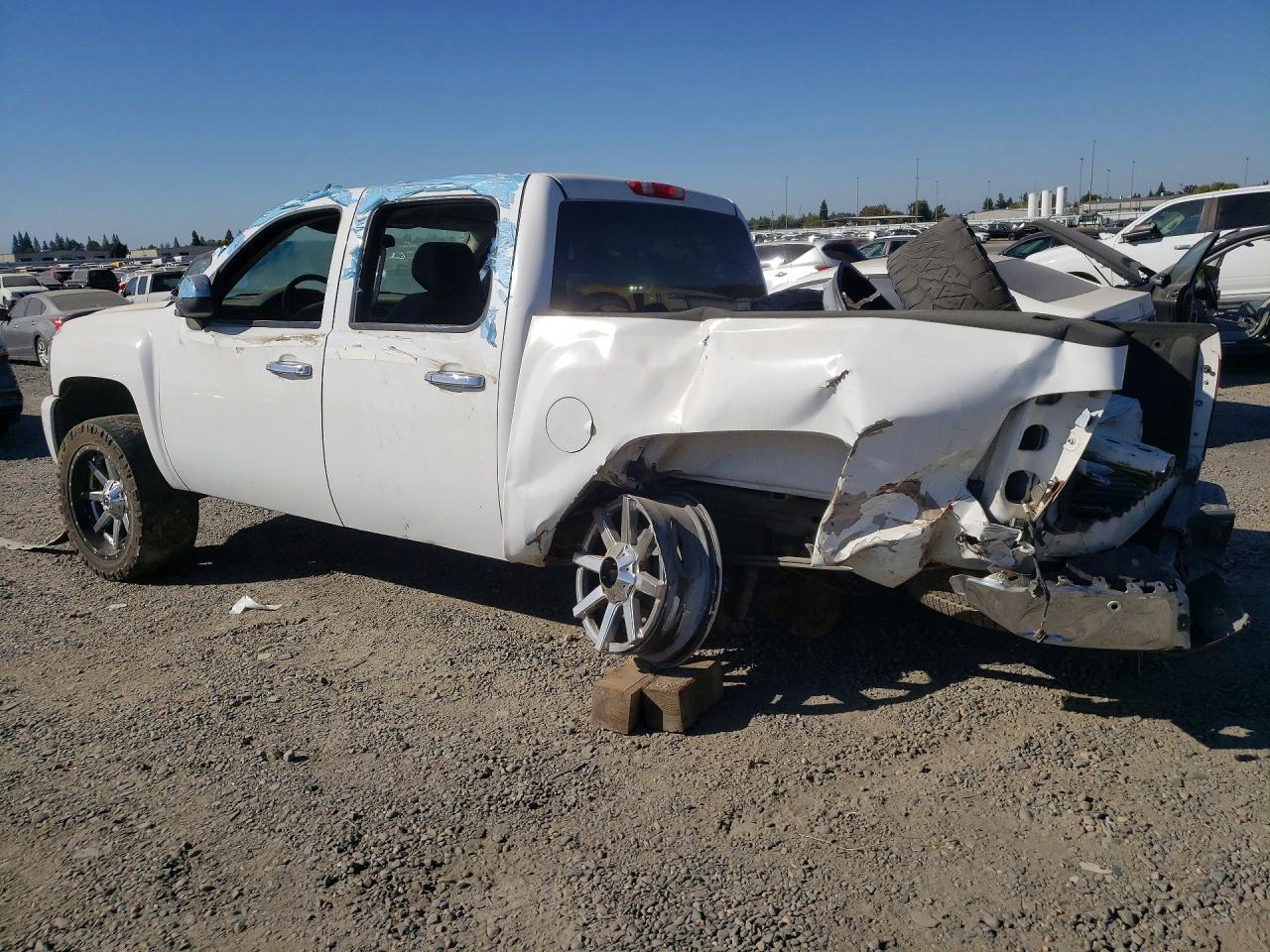 2010 Chevrolet Silverado C1500 Ltz - Image 2