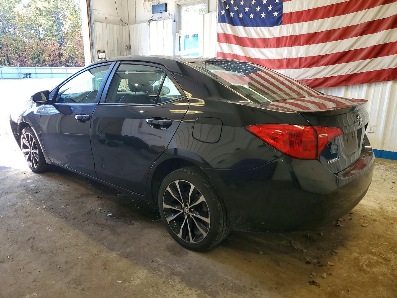 2018 Toyota Corolla Se - Фото 2