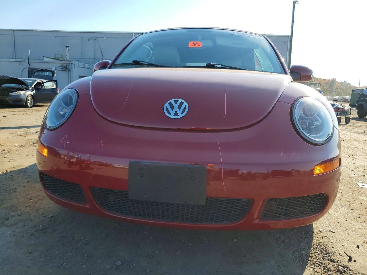 2008 Volkswagen New Beetle Convertible S - Фото 5