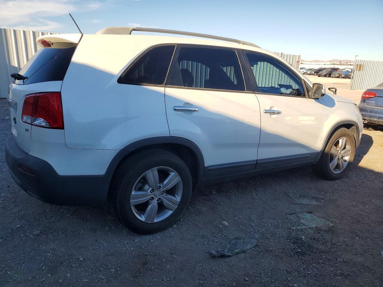 2012 Kia Sorento Ex - Image 3