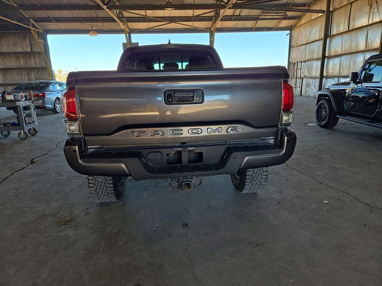 2018 Toyota Tacoma Trd Off-Road - Фото 6