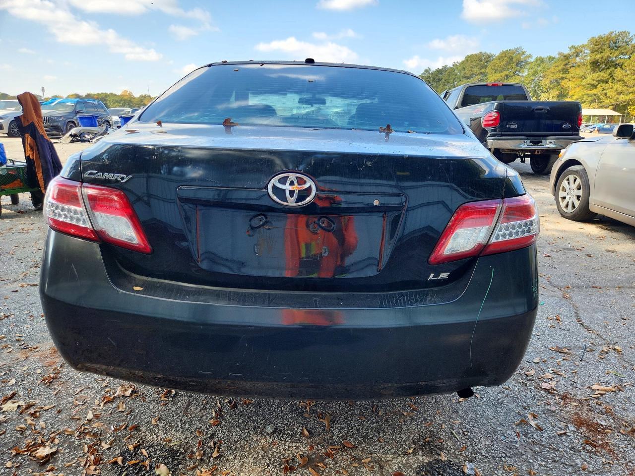 2011 Toyota Camry Le - Фото 6