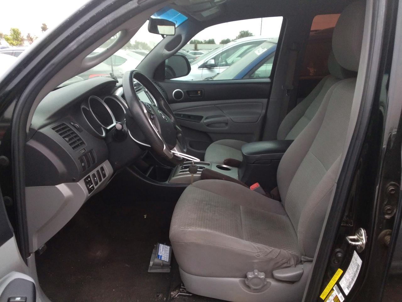 2014 Toyota Tacoma V6 - Image 7