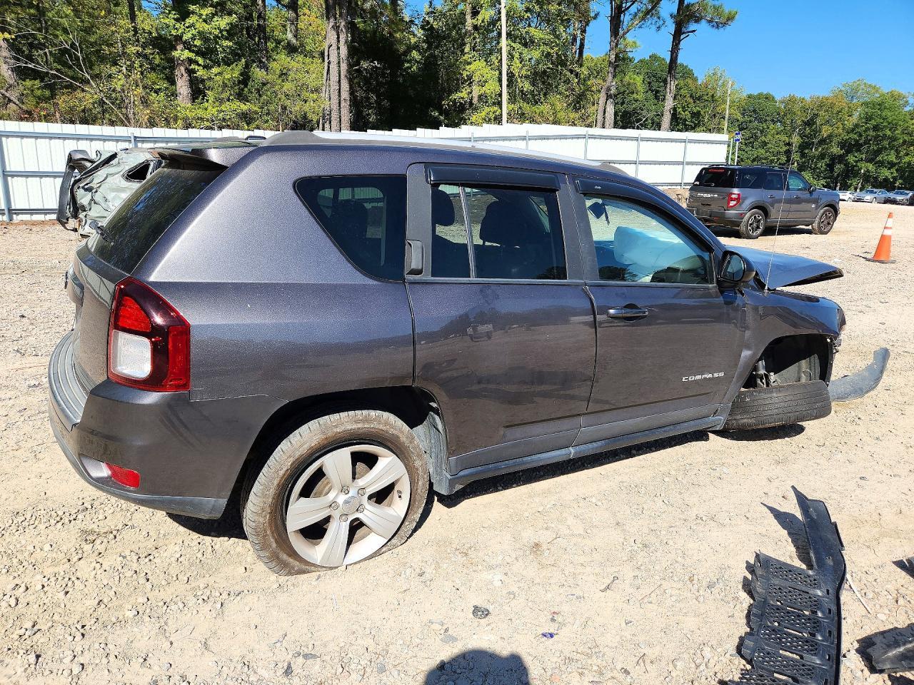 2016 Jeep Compass Sport - Image 3