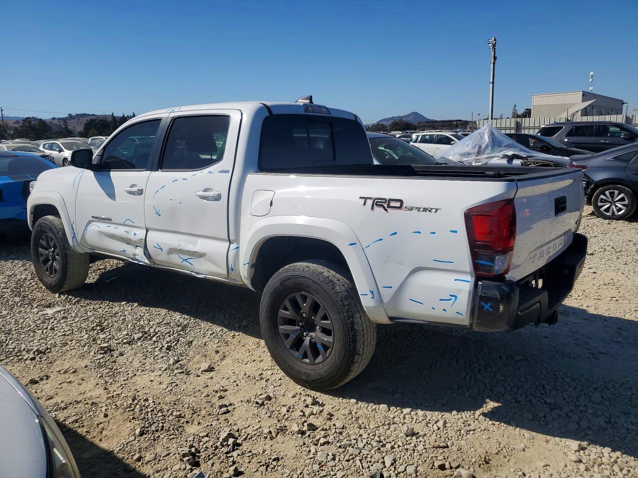 2022 Toyota Tacoma Sr5 V6 - Image 2