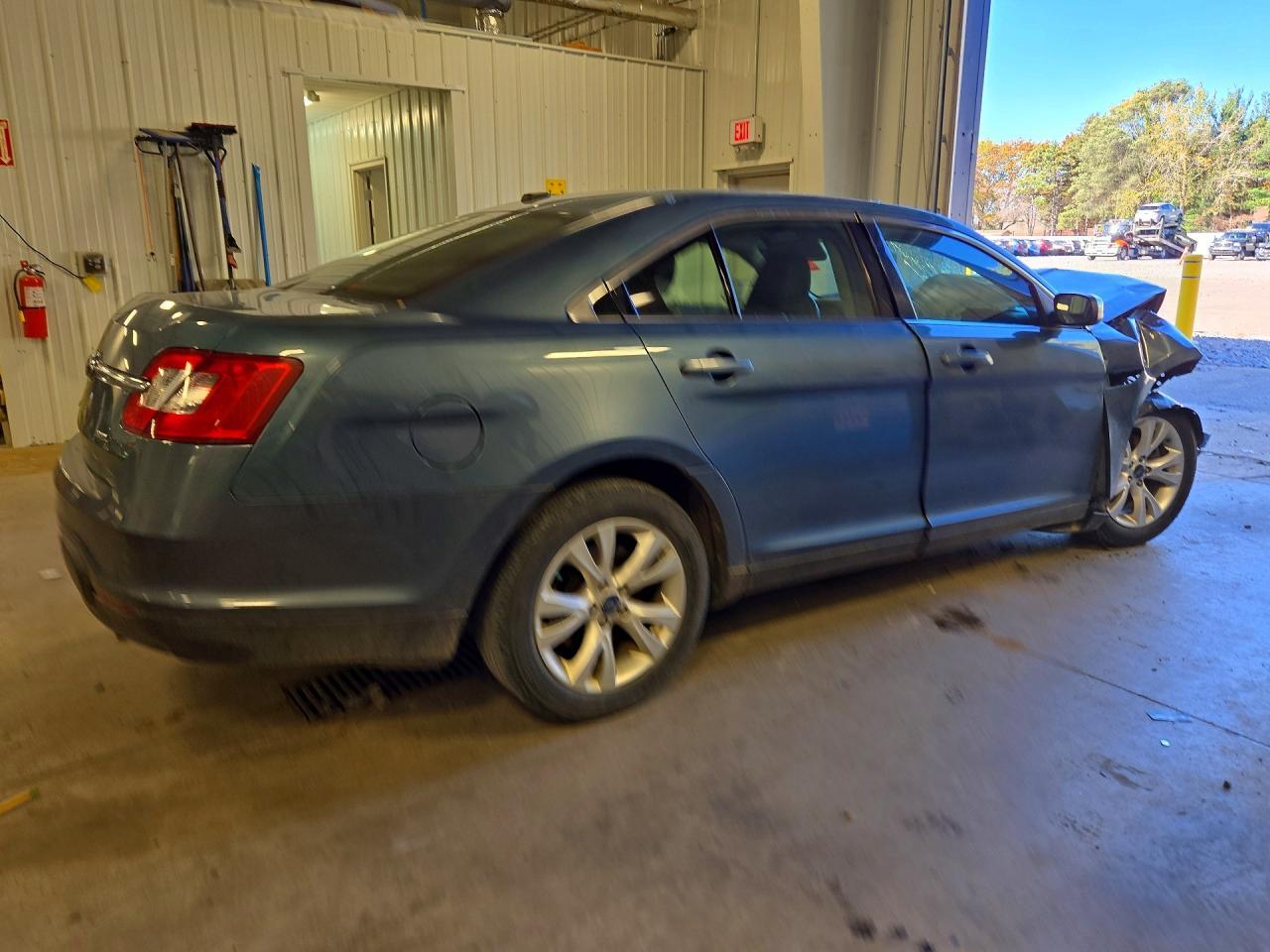 2010 Ford Taurus Sel - Фото 3
