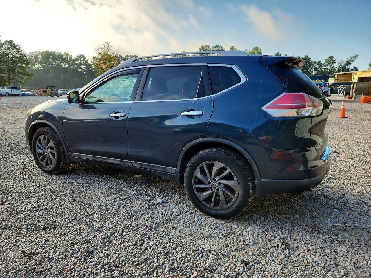 2016 Nissan Rogue Sl - Image 2