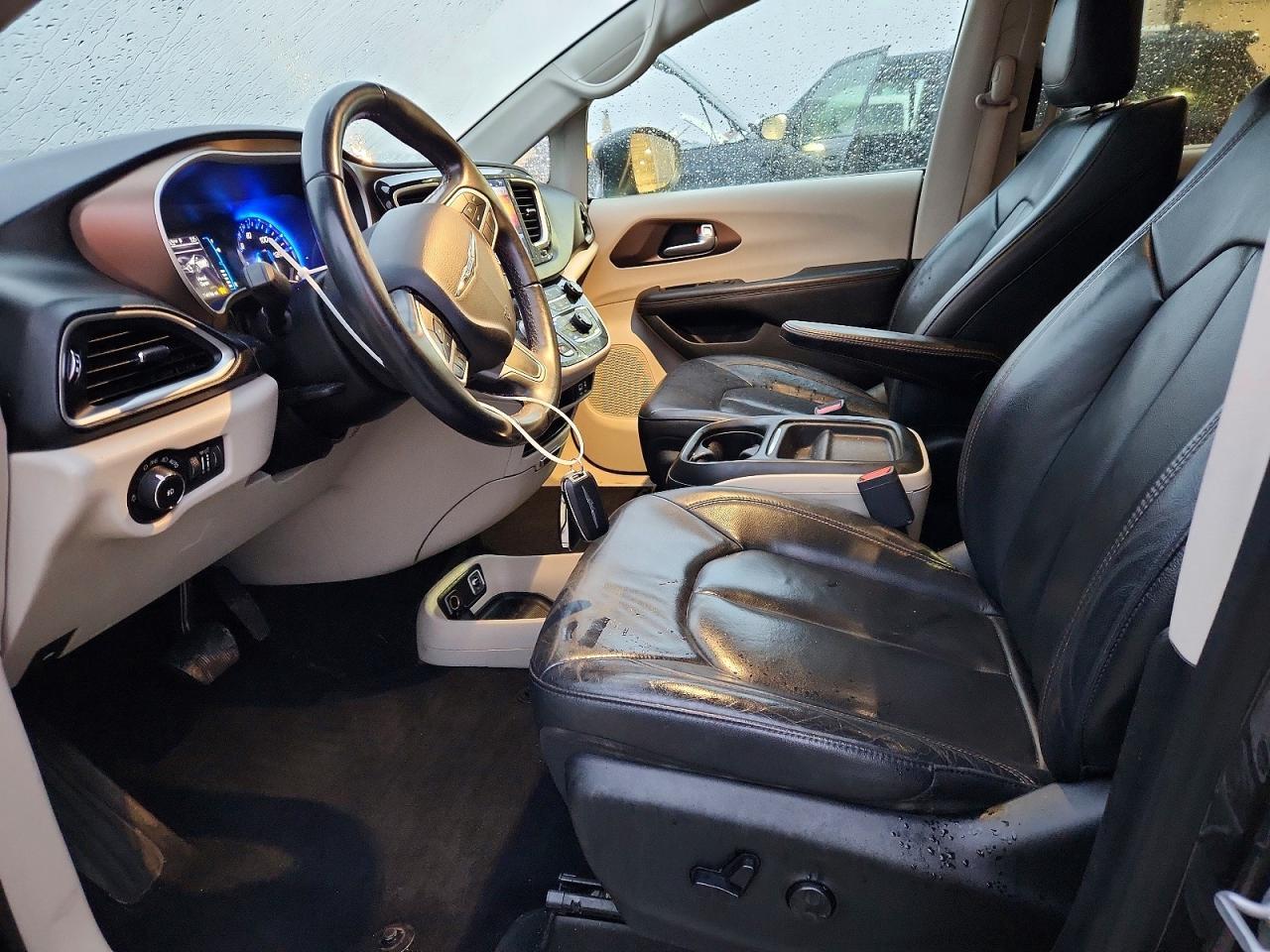 2017 Chrysler Pacifica Touring L - Фото 7
