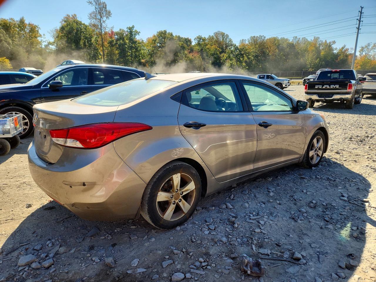 2013 Hyundai Elantra Gls - Фото 3