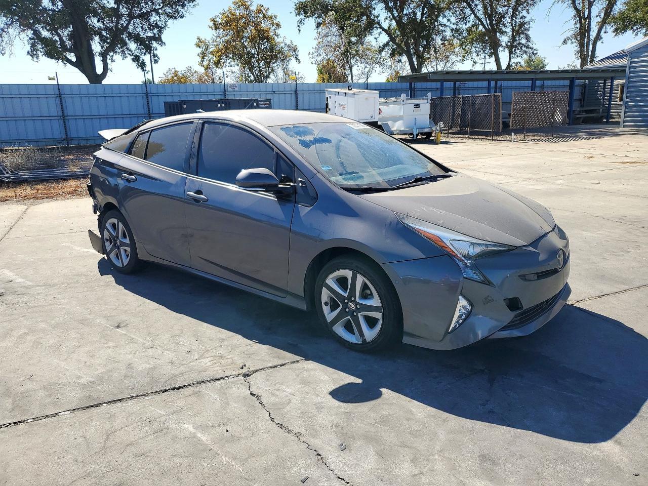2018 Toyota Prius Two Eco - Фото 4