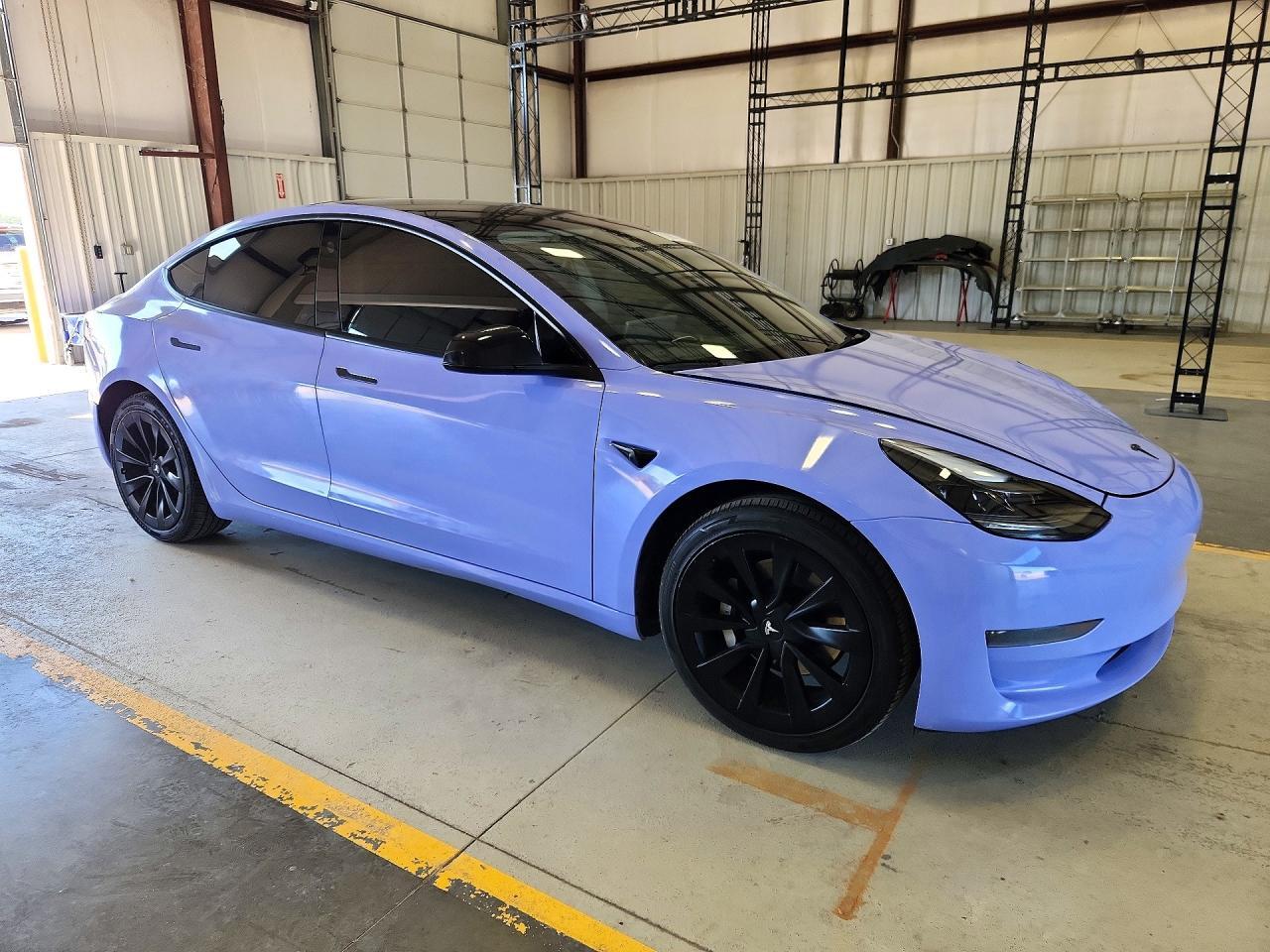 2023 Tesla Model 3 - Фото 4