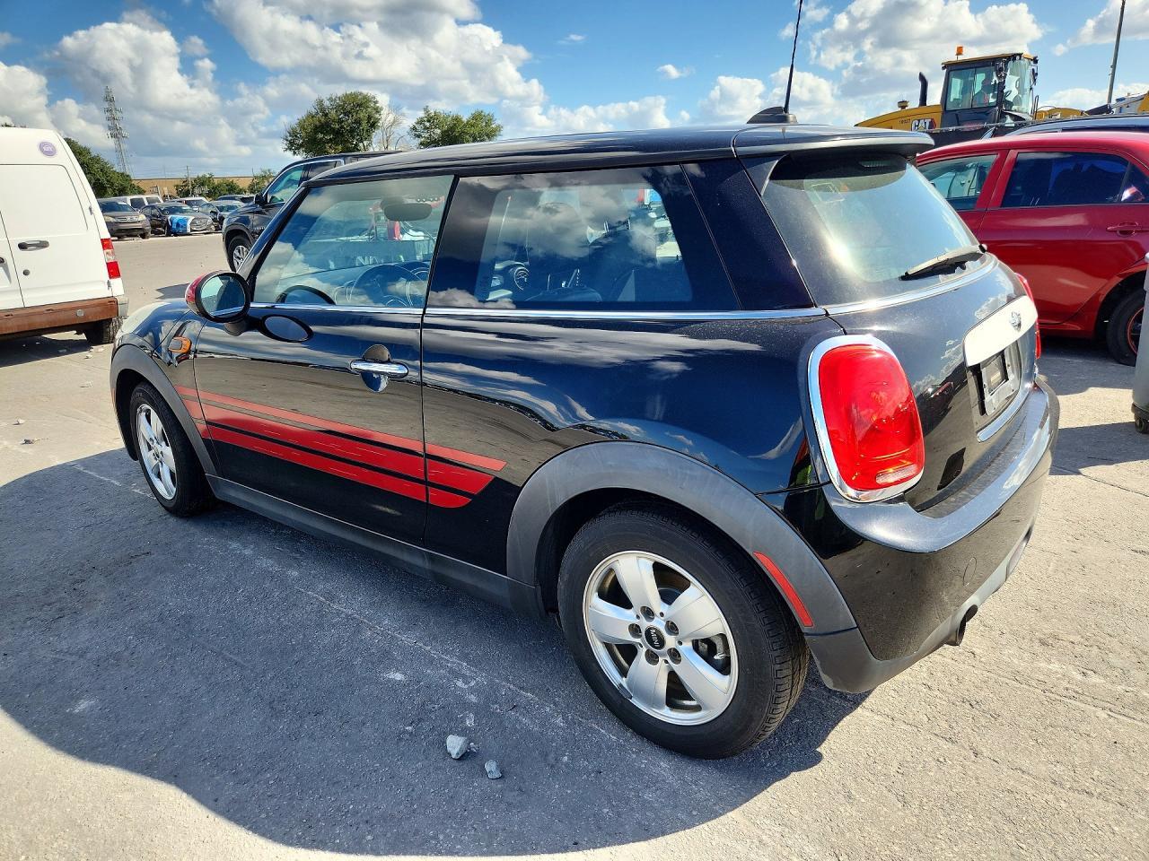 2015 Mini Cooper - Фото 2