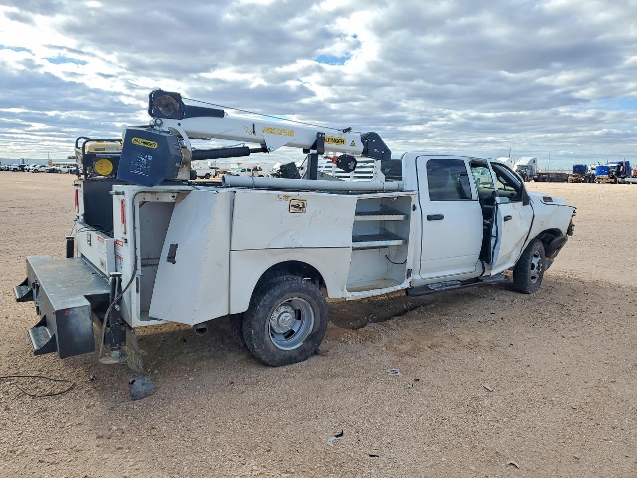 2024 Ram 3500 - Image 3