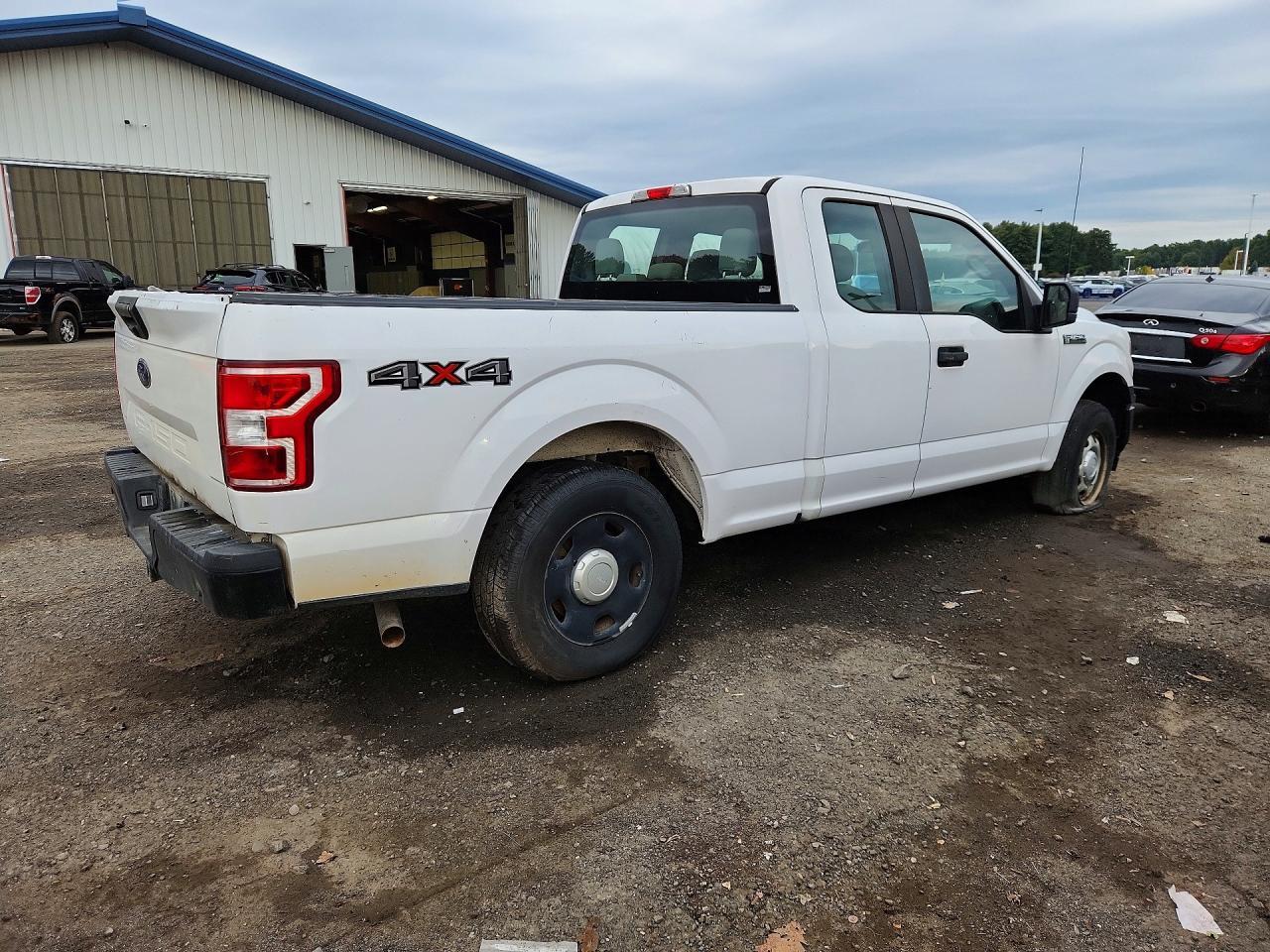 2018 Ford F150 Super Cab - Image 3