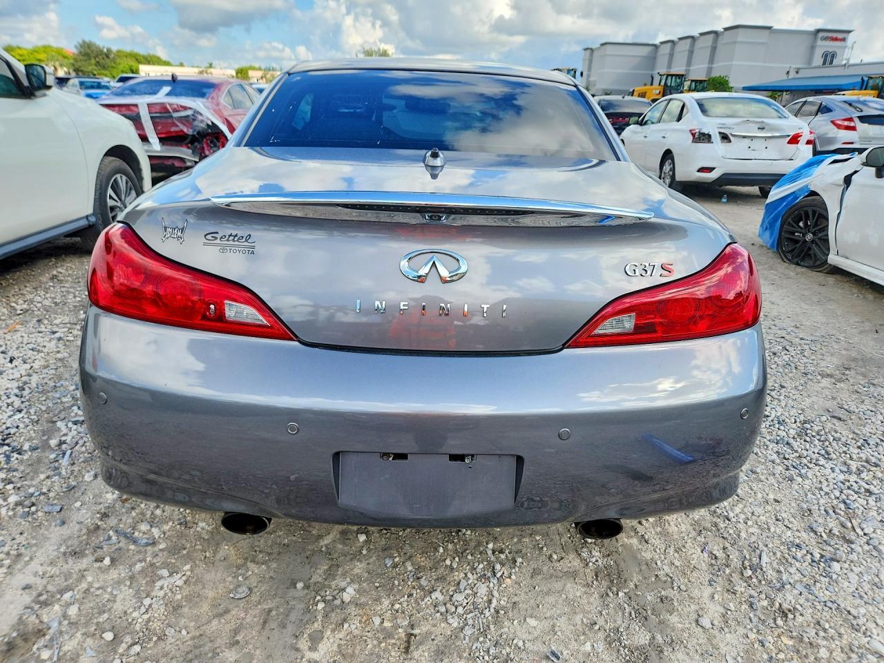 2012 Infiniti G37 Convertible Base - Image 6