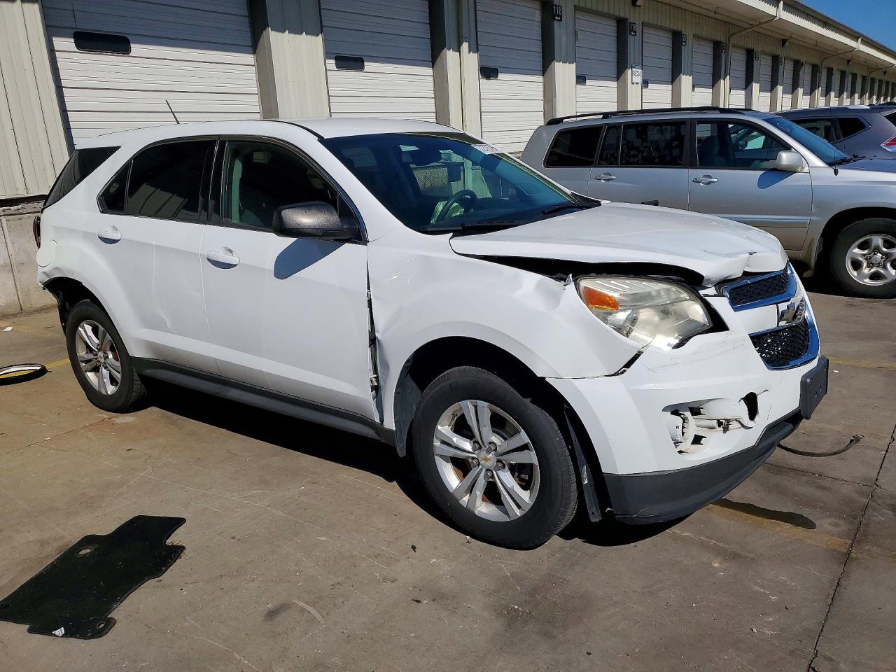 2013 Chevrolet Equinox Ls - Image 4