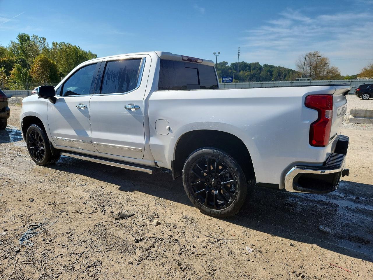 2023 Chevrolet Silverado K1500 High Country - Фото 2
