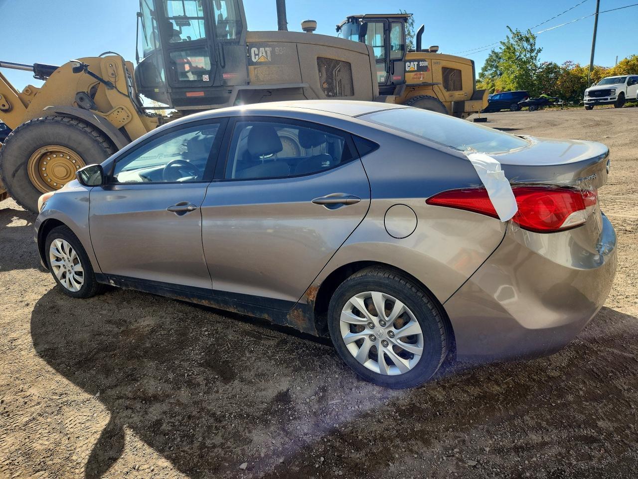2011 Hyundai Elantra Gls - Image 2