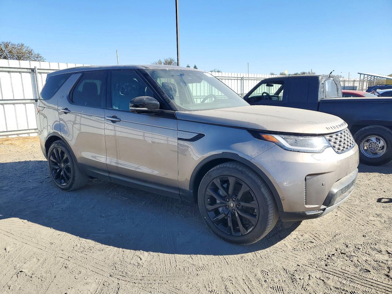 2026 Land Rover Discovery S - Фото 4