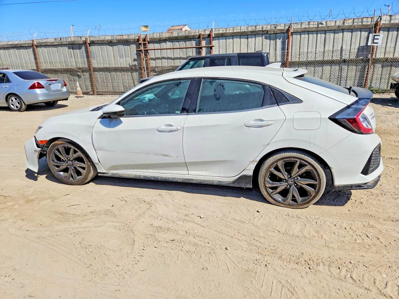2018 Honda Civic Sport - Image 2