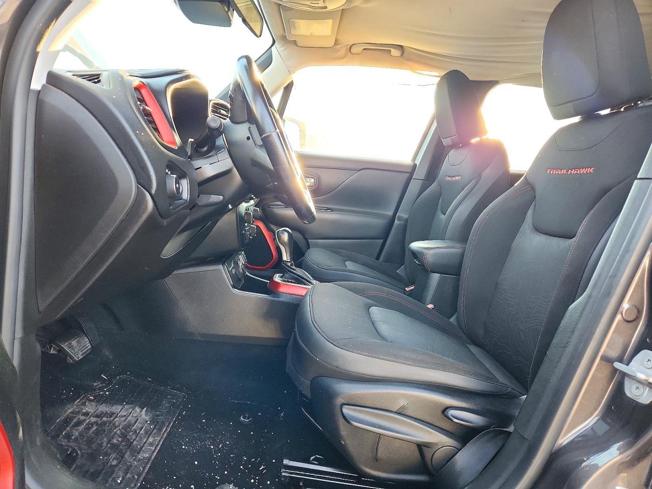 2018 Jeep Renegade Trailhawk - Image 7