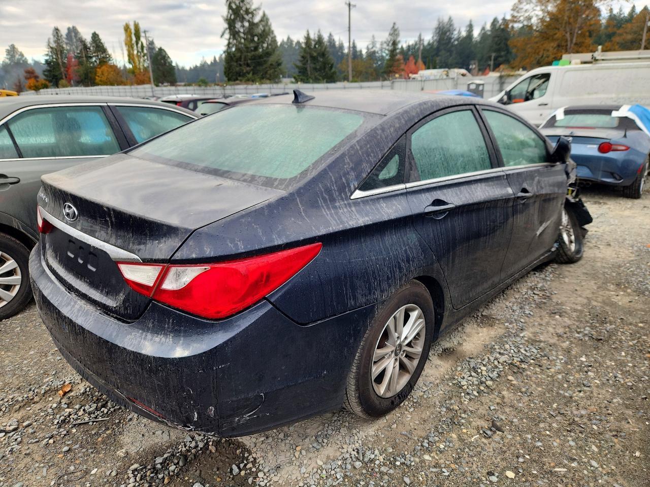 2011 Hyundai Sonata Gls - Image 3