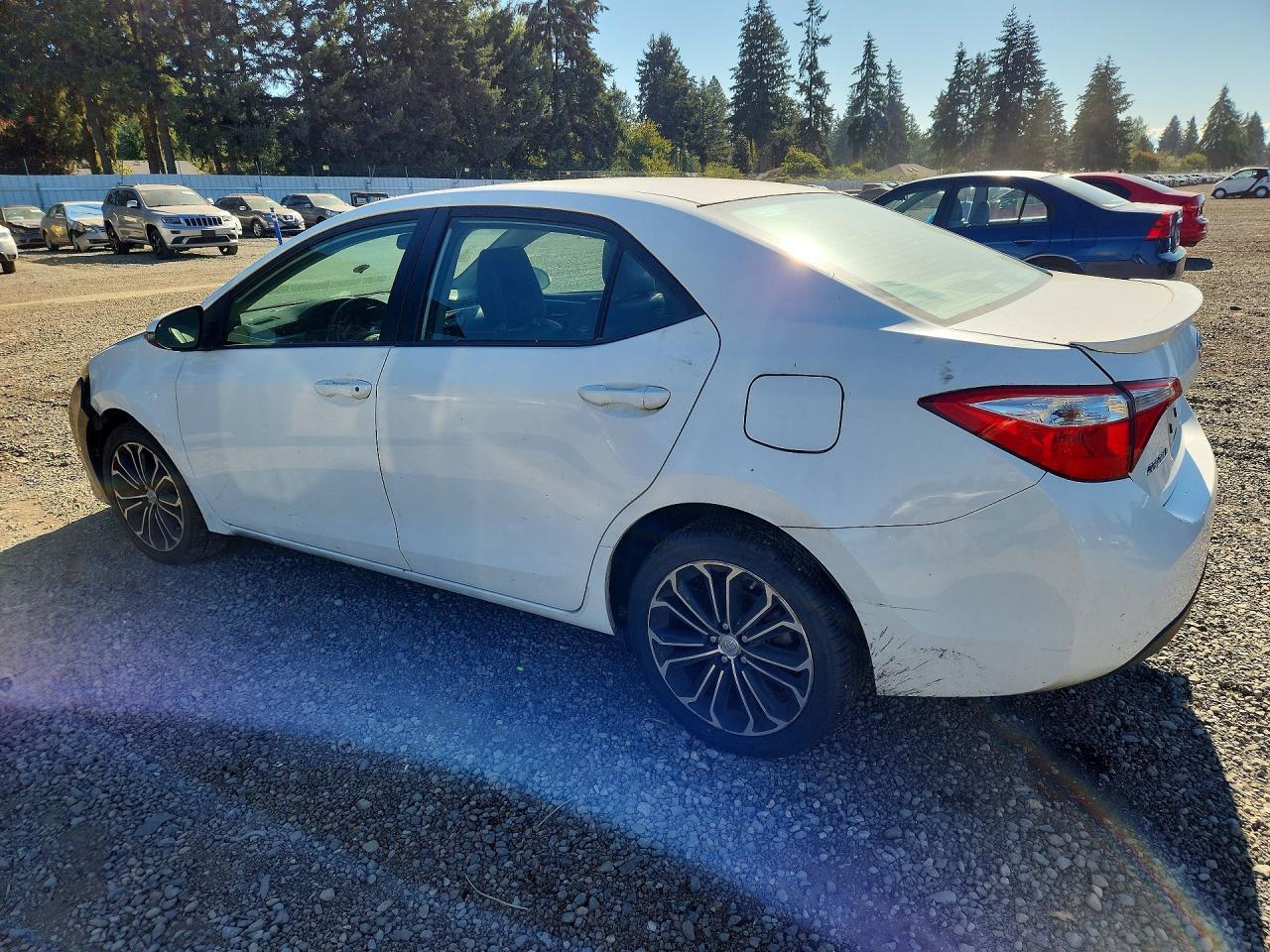 2015 Toyota Corolla S Plus - Фото 2