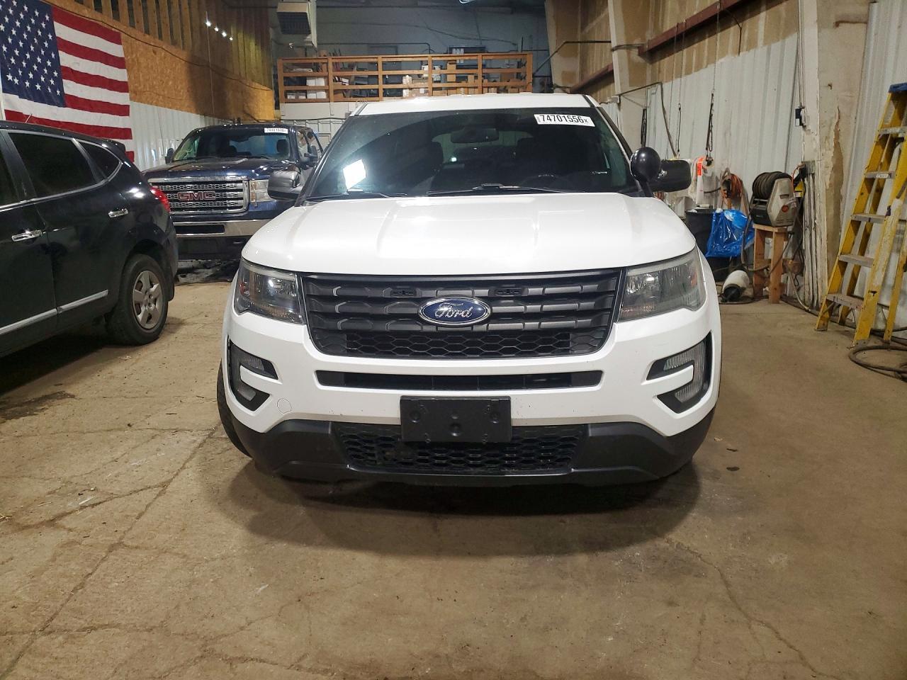 2017 Ford Explorer Police Interceptor - Фото 5