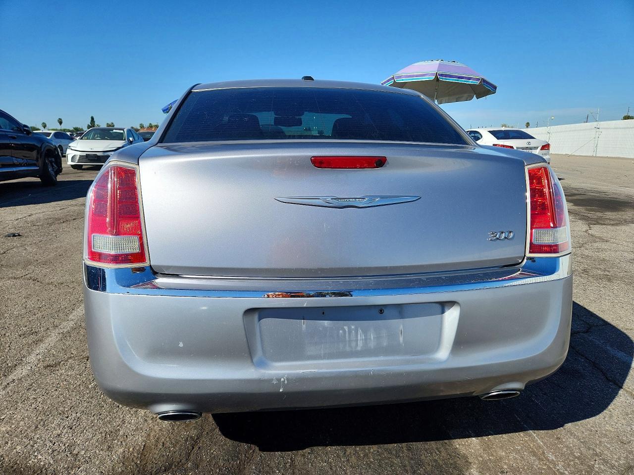 2014 Chrysler 300 - Image 6