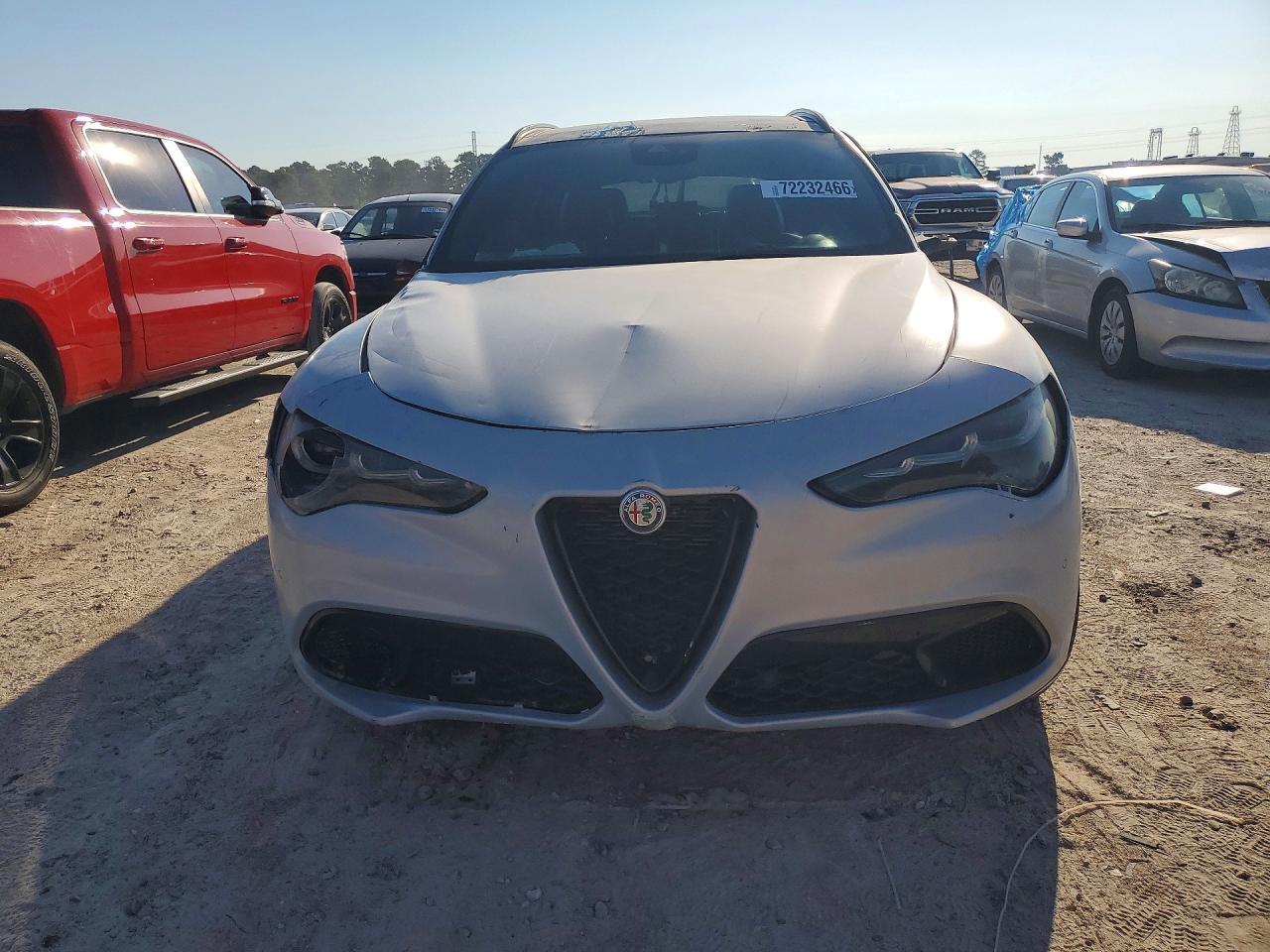 2024 Alfa Romeo Stelvio Ti - Image 5